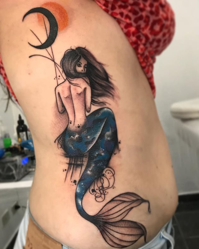 tattoo femenino sirena 14