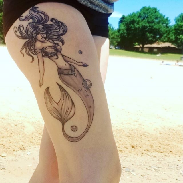 tattoo femenino sirena 16