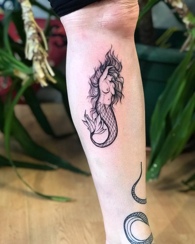 tattoo femenino sirena 27