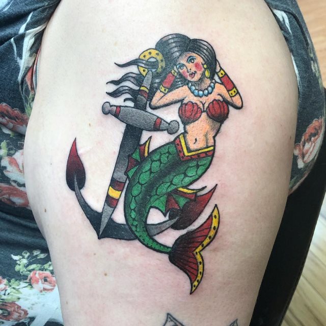 tattoo femenino sirena 29