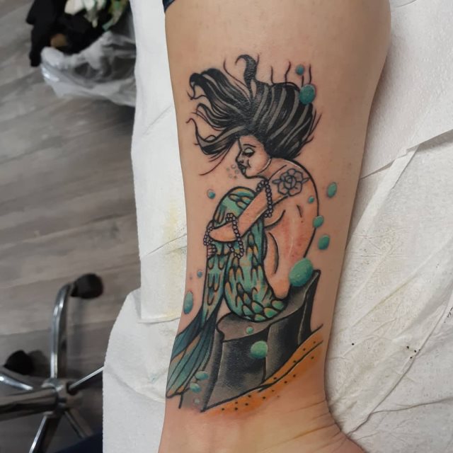 tattoo femenino sirena 30