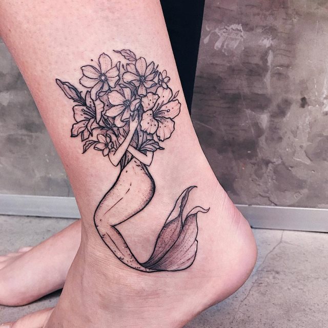 tattoo femenino sirena 54