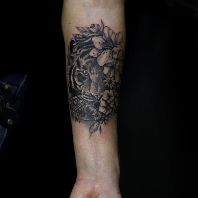 tattoo femenino tigre 30
