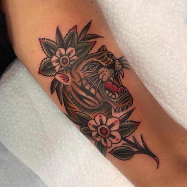 tattoo femenino tigre 51