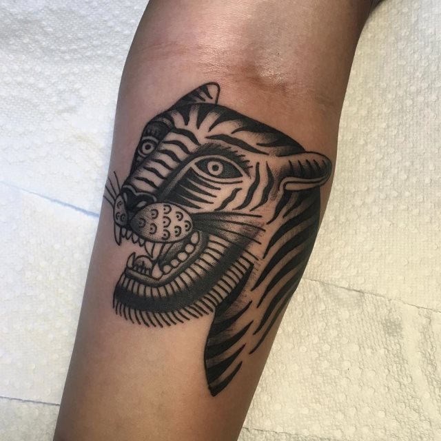tattoo femenino tigre 52