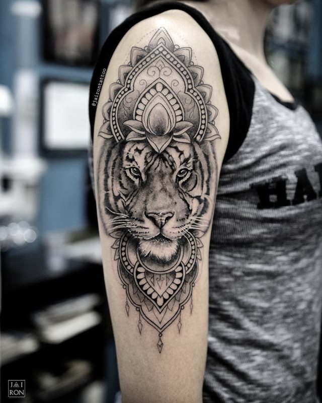 tattoo femenino tigre 55