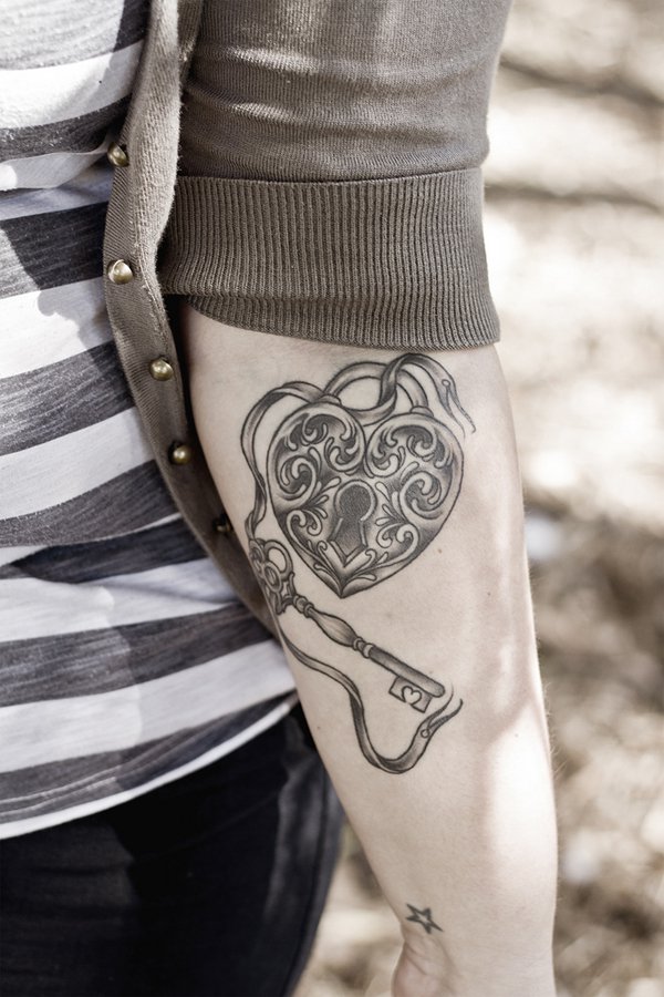 tatuaje CandadoyLlave166