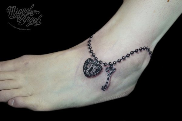 tatuaje CandadoyLlave167
