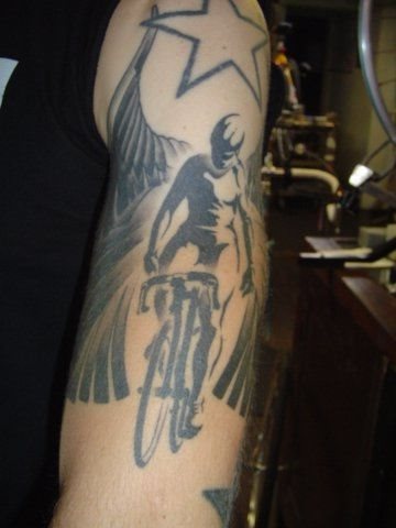 tatuaje motorista 1050