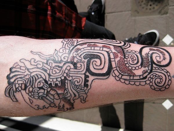 Otro diseo maya con detalles y que se parece al anteriormente comentado Otro diseo maya con detalles y que se parece al anteriormente comentado