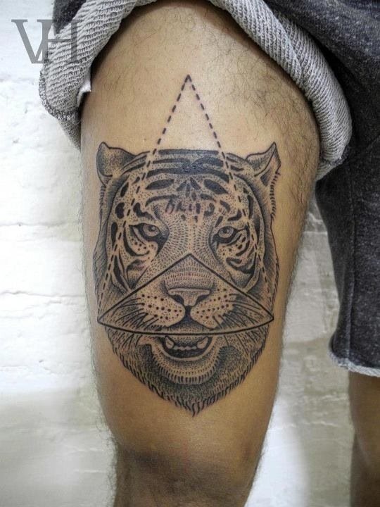 Diseo triangular de la cabeza de un tigre Diseo triangular de la cabeza de un tigre