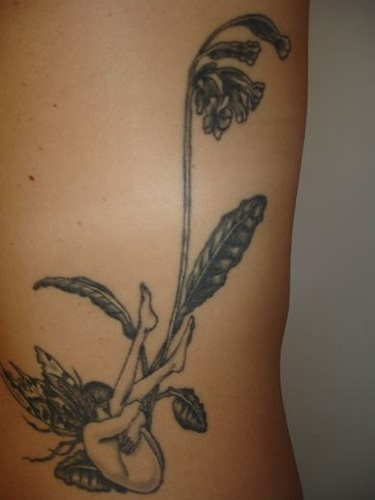Flor pocha con un hada situada en una posicin dificil de describir Flor pocha con un hada situada en una posicin dificil de describir
