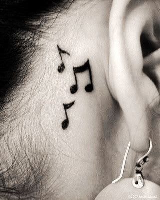 Notas musicales detrs de la oreja Notas musicales detrs de la oreja