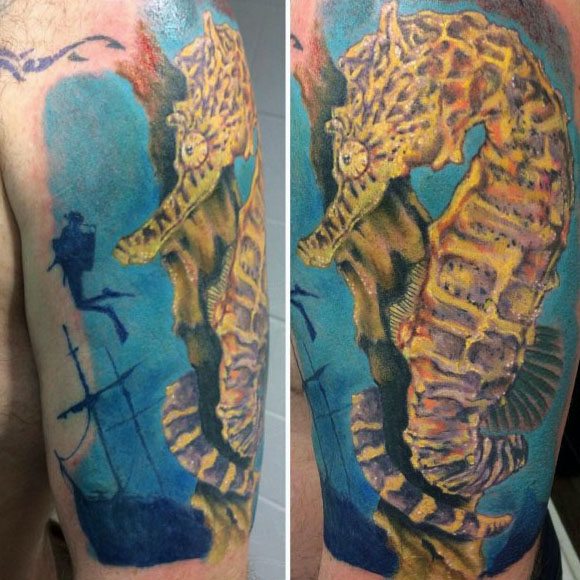 tatuaje caballito de mar para hombre 14