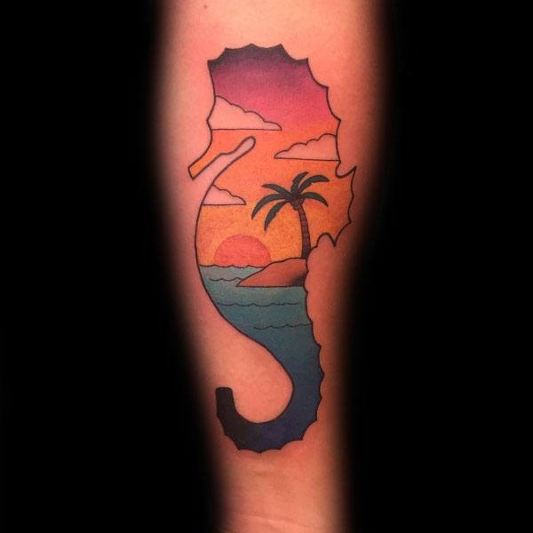 tatuaje caballito de mar para hombre 37