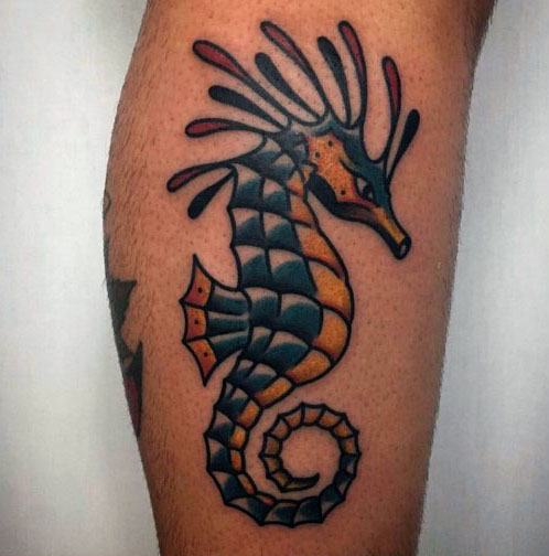 tatuaje caballito de mar para hombre 41