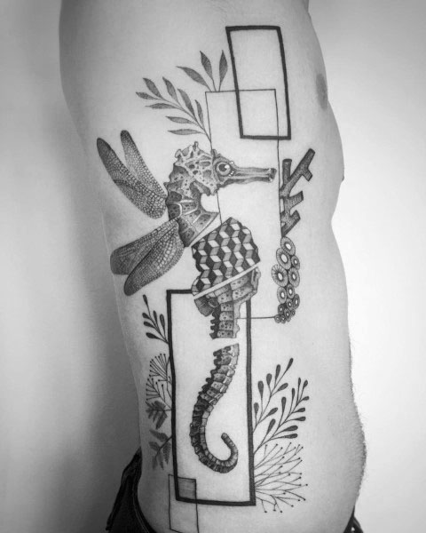 tatuaje caballito de mar para hombre 47