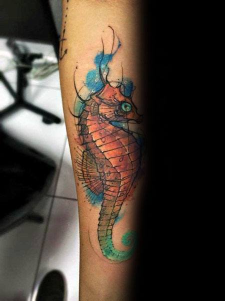 tatuaje caballito de mar para hombre 52
