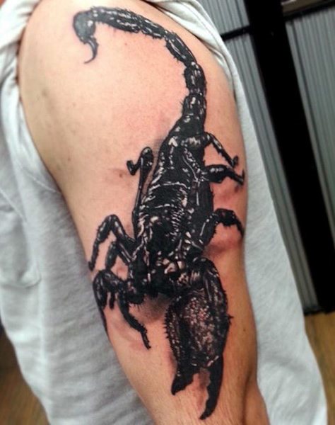 tatuaje escorpion para hombre 16