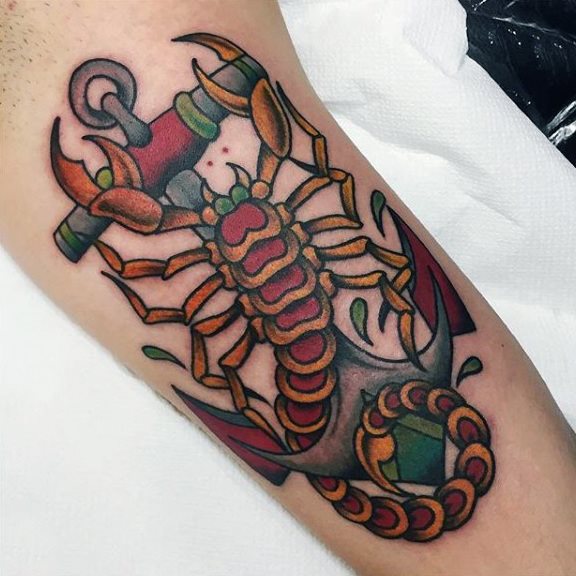 tatuaje escorpion para hombre 19