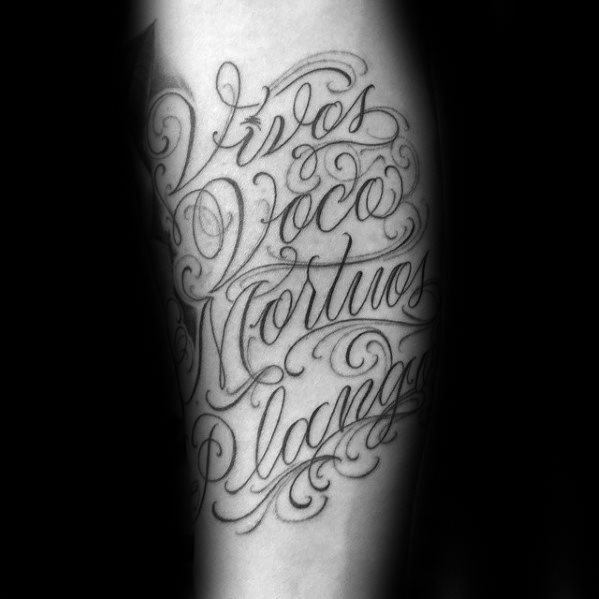 tatuaje latin para hombre 07