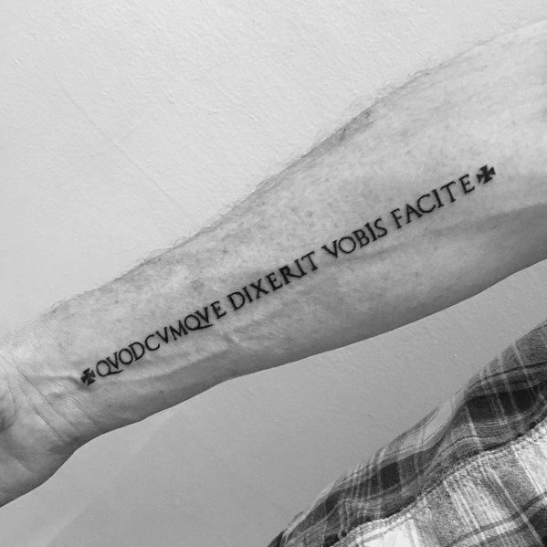 tatuaje latin para hombre 16