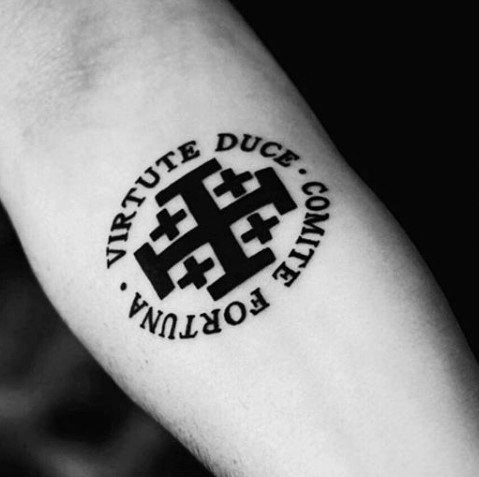 tatuaje latin para hombre 19