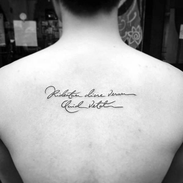 tatuaje latin para hombre 22