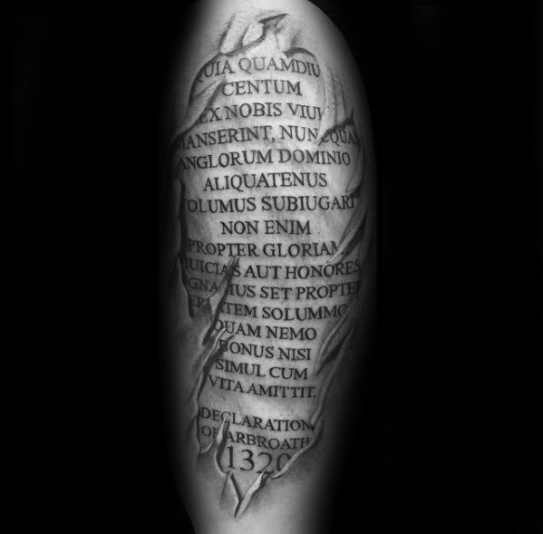 tatuaje latin para hombre 25