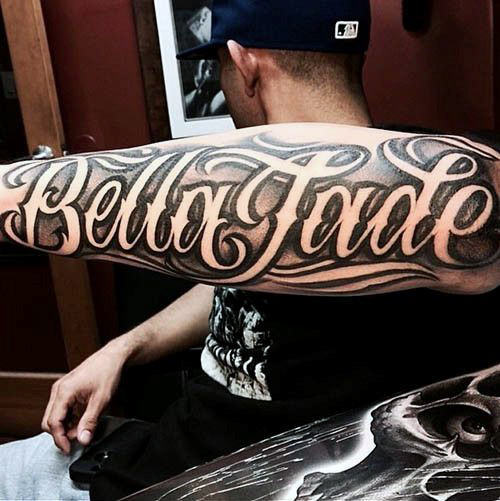 tatuaje letras para hombre 09