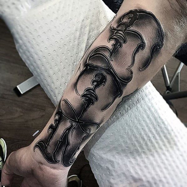 tatuaje letras para hombre 40