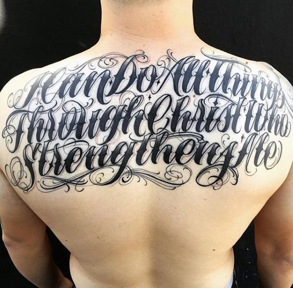 tatuaje letras para hombre 42