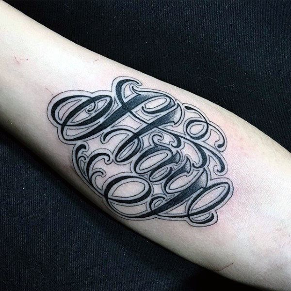 tatuaje letras para hombre 61