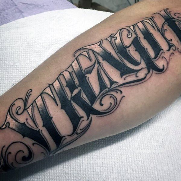 tatuaje letras para hombre 62