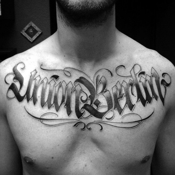 tatuaje letras para hombre 63