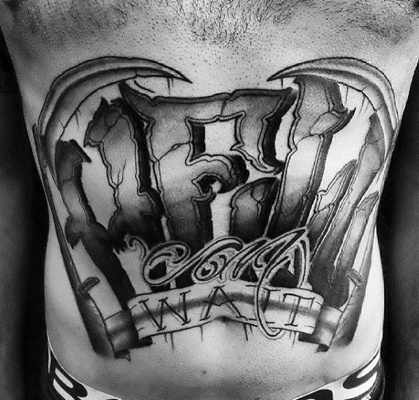 tatuaje letras para hombre 71