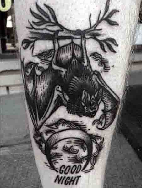 tatuaje luna para hombre 03