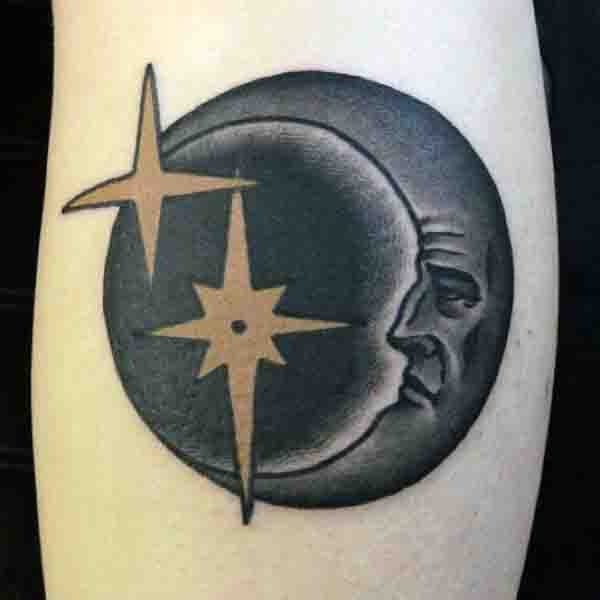 tatuaje luna para hombre 25