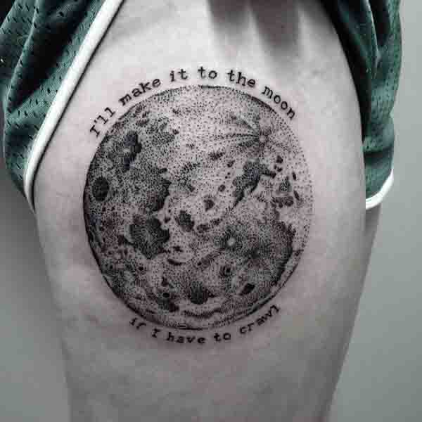 tatuaje luna para hombre 27