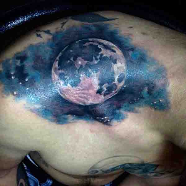 tatuaje luna para hombre 32