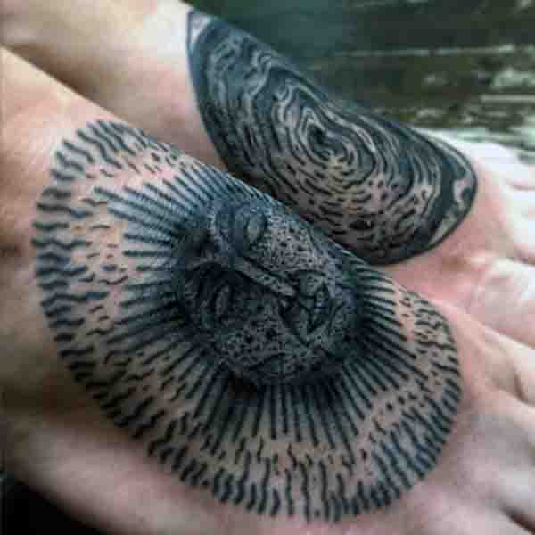 tatuaje luna para hombre 38