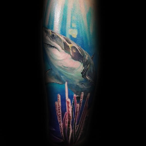 tatuaje manga tiburon para hombre 02