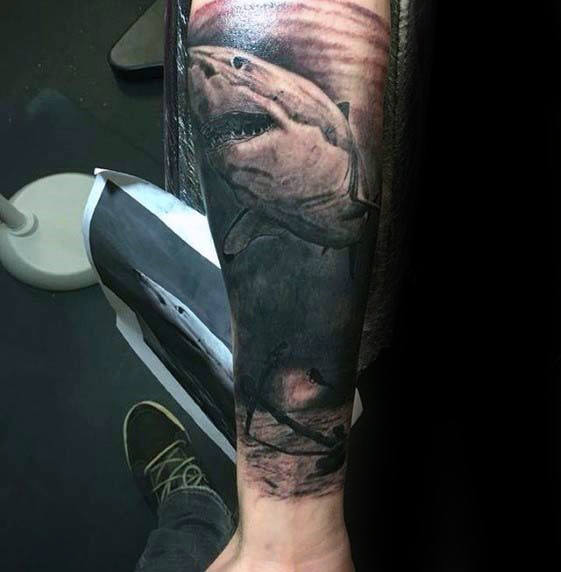 tatuaje manga tiburon para hombre 04
