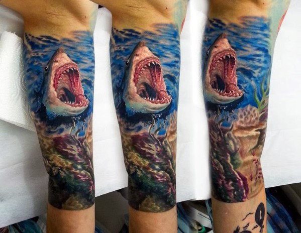 tatuaje manga tiburon para hombre 10