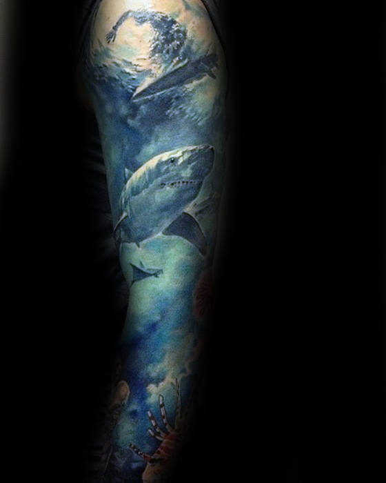 tatuaje manga tiburon para hombre 26