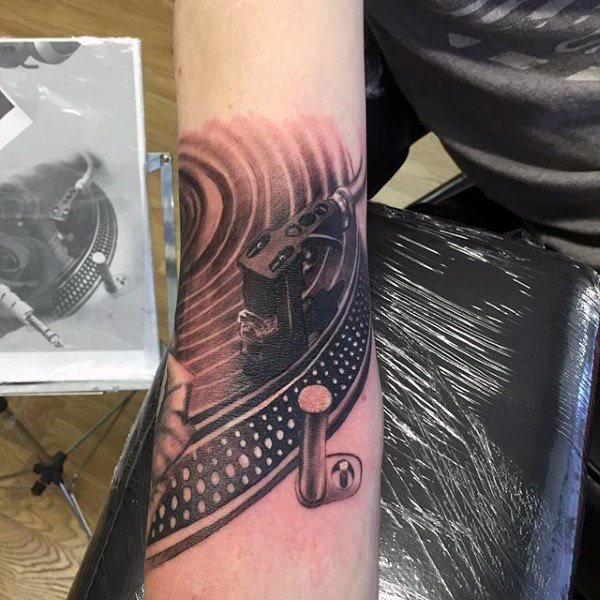 tatuaje musica para hombre 51