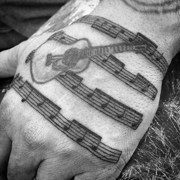 tatuaje musical para hombre 15