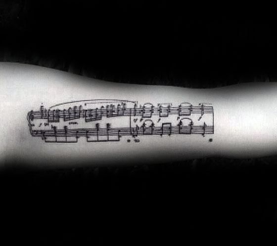 tatuaje musical para hombre 16