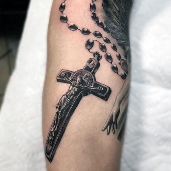 tatuaje rosario para hombre 24