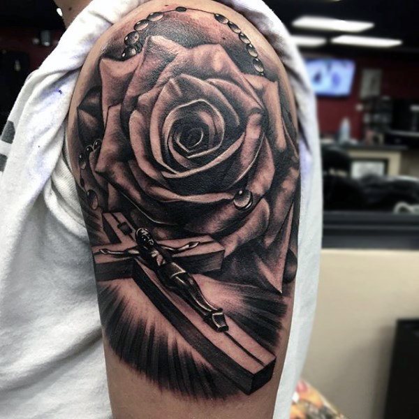 tatuaje rosario para hombre 28
